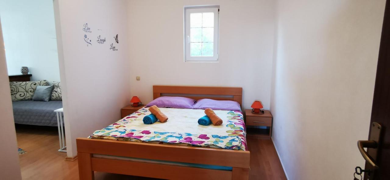 Apartmani Marija 科兰 外观 照片