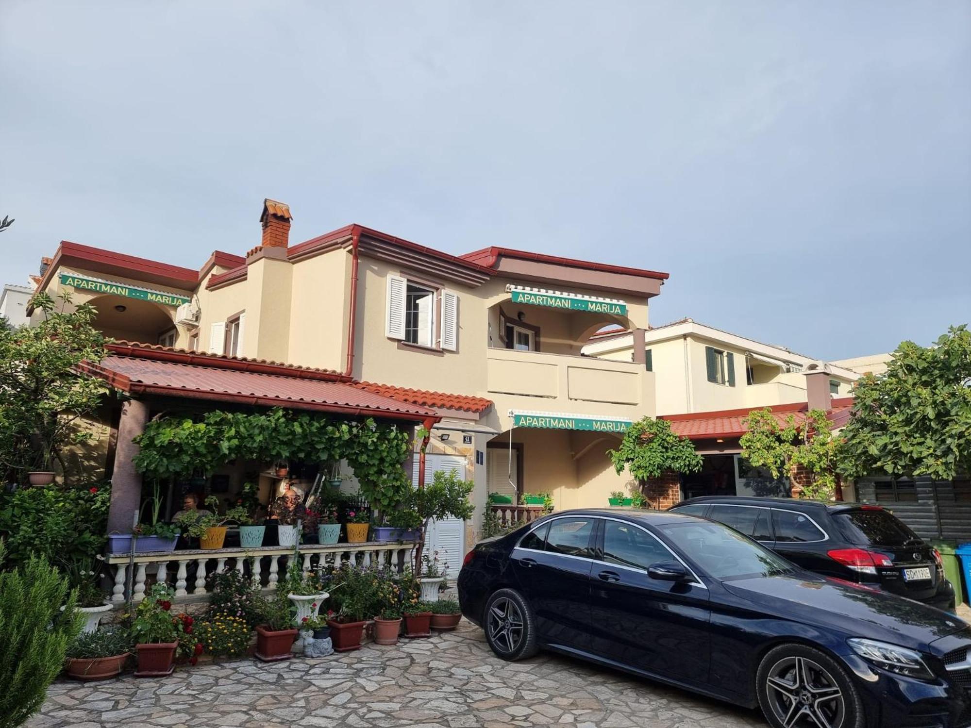 Apartmani Marija 科兰 外观 照片